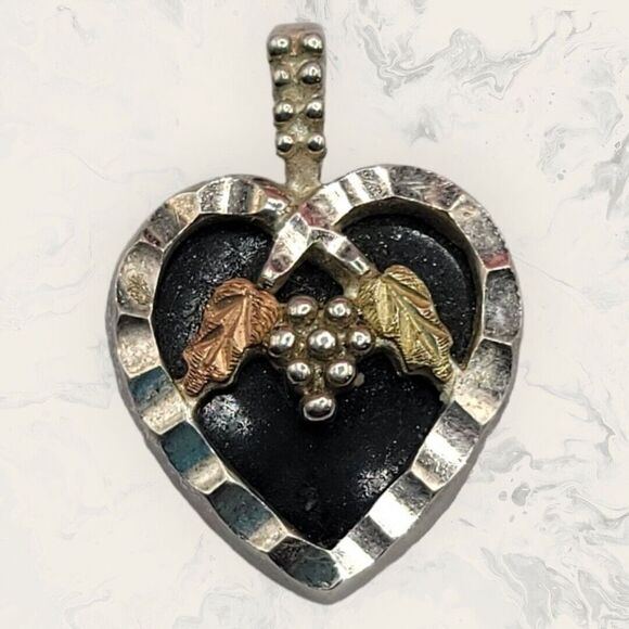 Landstroms Black Hills Gold Heart Pendant Sterling 10K Black Onyx Charm VTG Gift - Picture 2 of 5